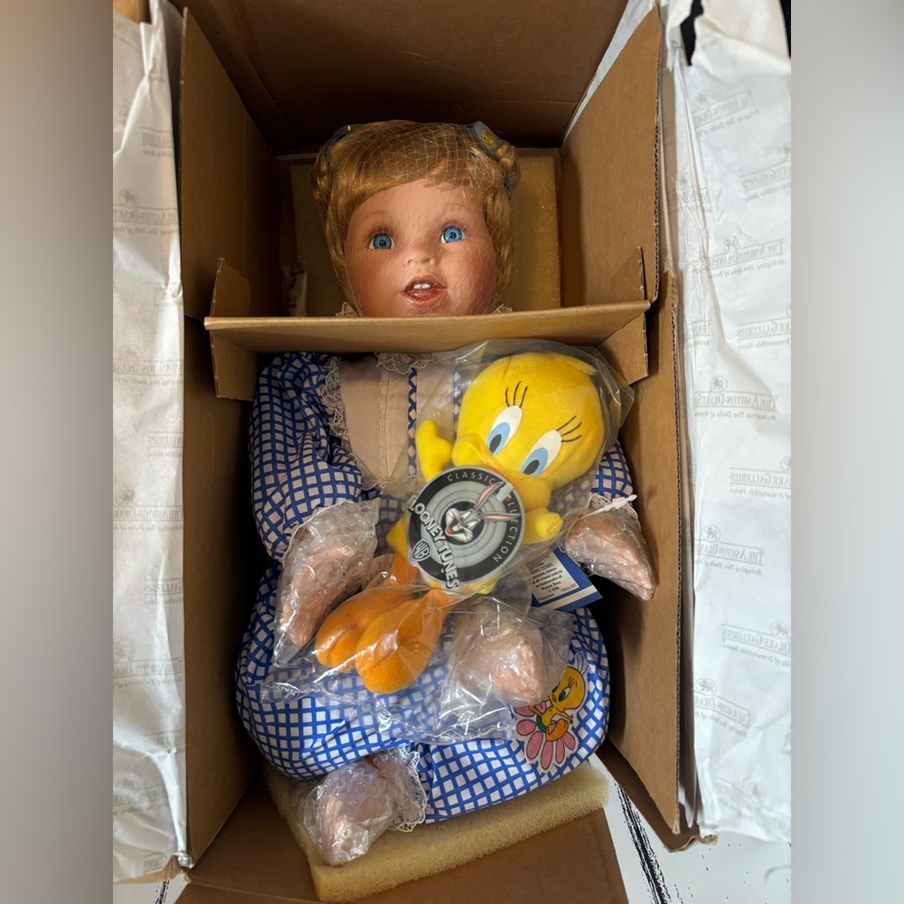 NIB RARE "Tweety And Me" Porcelain Doll 1990's The Ashton Drake Galleries